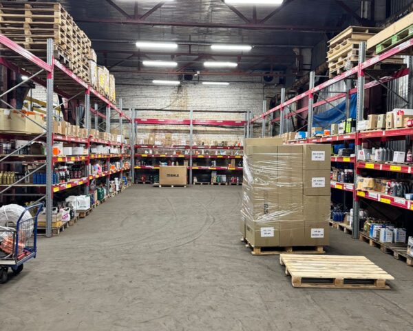 Склад 535 м2, цена 642 000 рублей в месяц